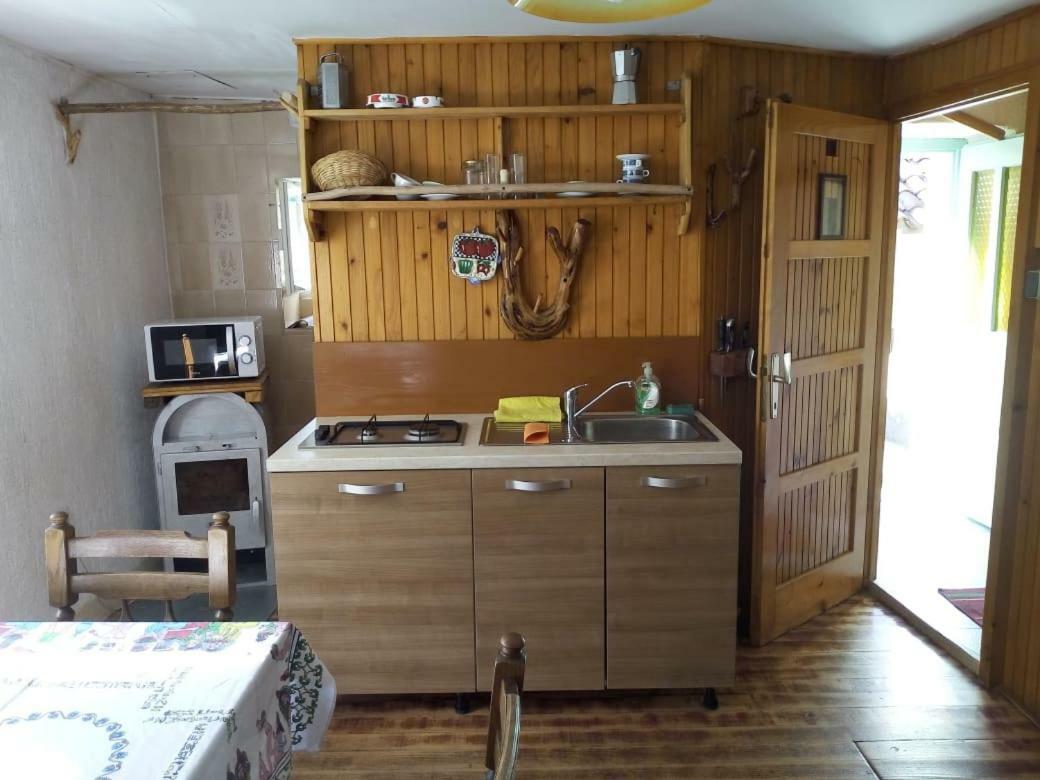 Apartman DINKO Lubenice Bagian luar foto