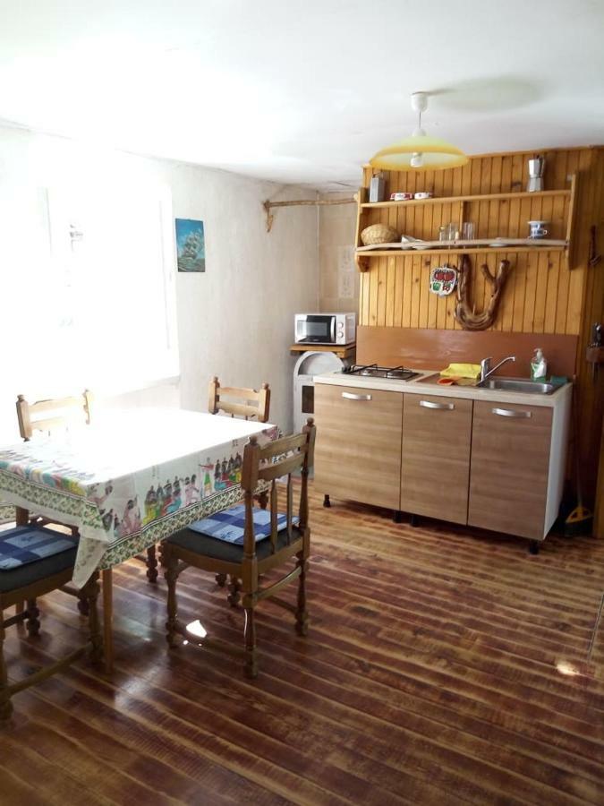 Apartman DINKO Lubenice Bagian luar foto